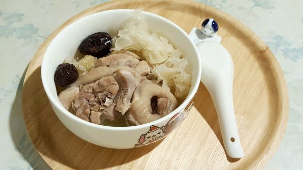 銀耳燉雞湯-成品