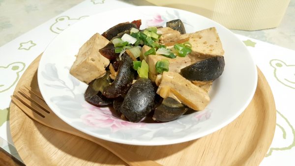 皮蛋紅燒豆腐-成品
