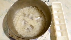 楊枝甘露-加冰塊冷卻