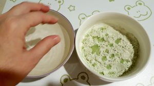 簡易版麵疙瘩-灑入水
